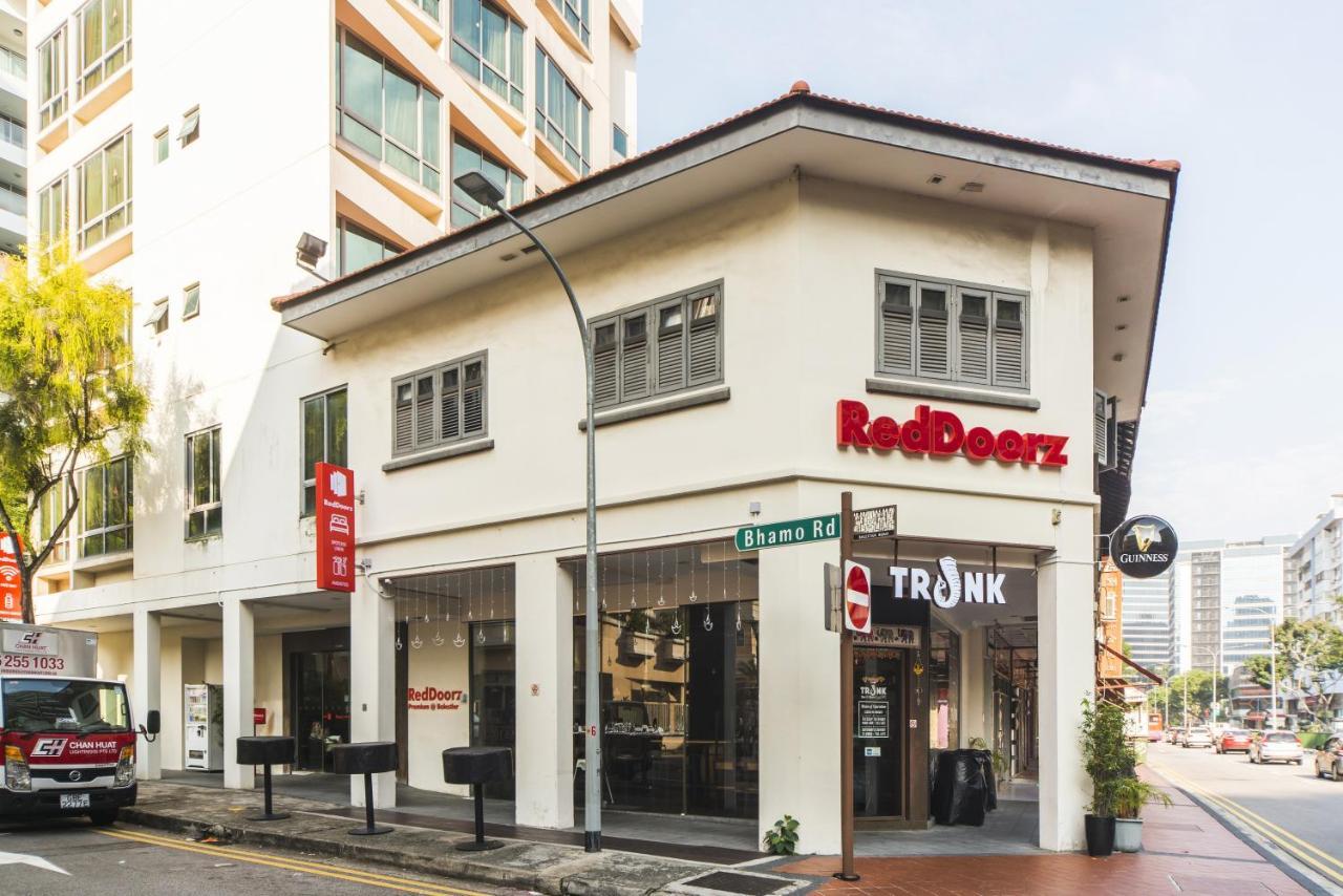 Hotel Reddoorz Premium @ Balestier Singapore Esterno foto