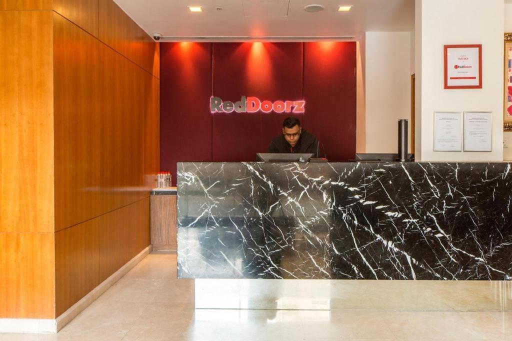 Hotel Reddoorz Premium @ Balestier Singapore Esterno foto