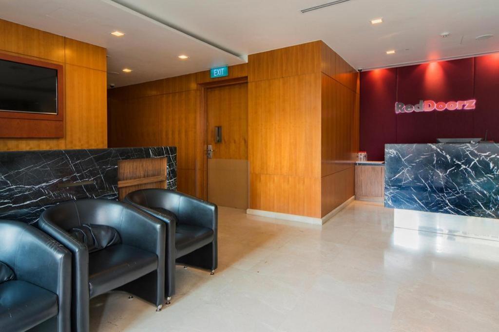 Hotel Reddoorz Premium @ Balestier Singapore Esterno foto