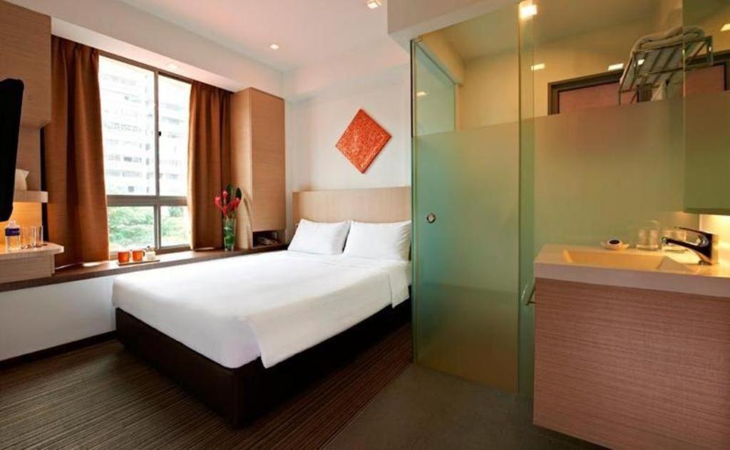 Hotel Reddoorz Premium @ Balestier Singapore Esterno foto