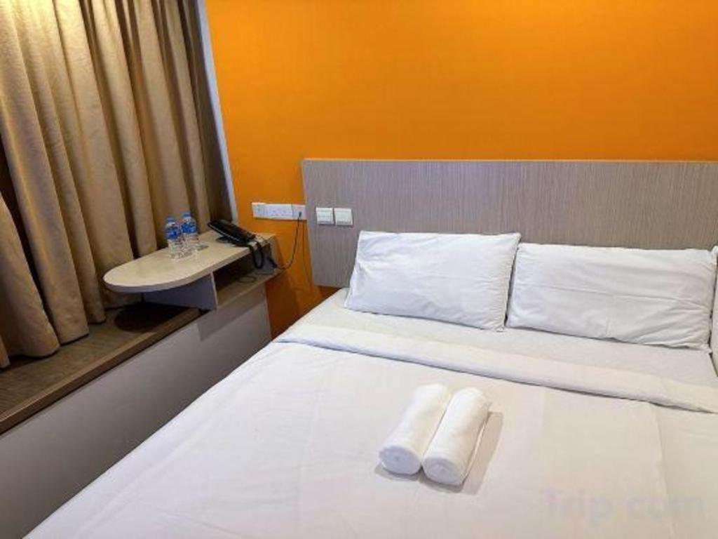 Hotel Reddoorz Premium @ Balestier Singapore Esterno foto