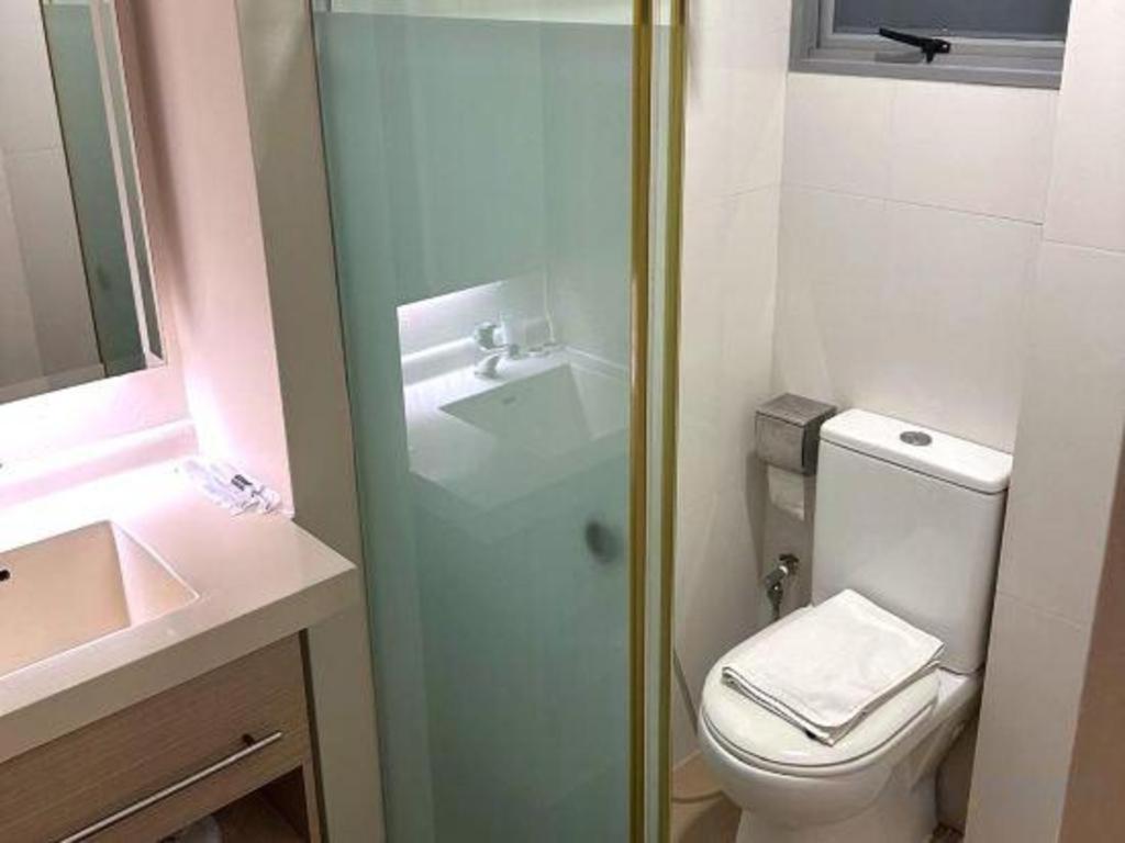 Hotel Reddoorz Premium @ Balestier Singapore Esterno foto