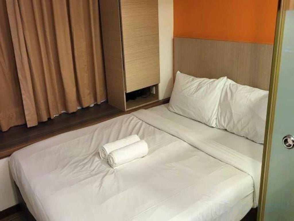 Hotel Reddoorz Premium @ Balestier Singapore Esterno foto