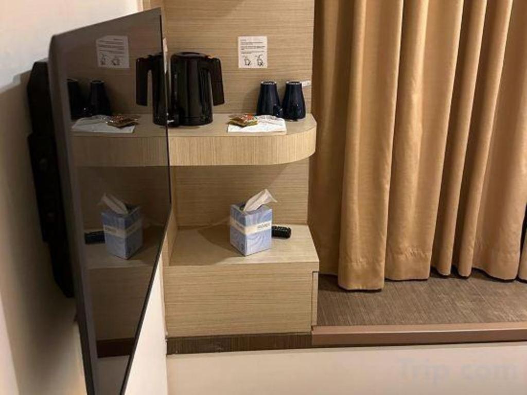 Hotel Reddoorz Premium @ Balestier Singapore Esterno foto